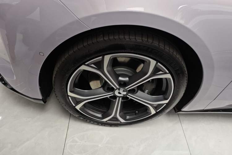 Used Nio ET5T 2025 75 kWh Touring Left Front Wheel Hub
