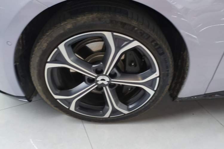 Used Nio ET5T 2025 75 kWh Touring Left Front Wheel Hub