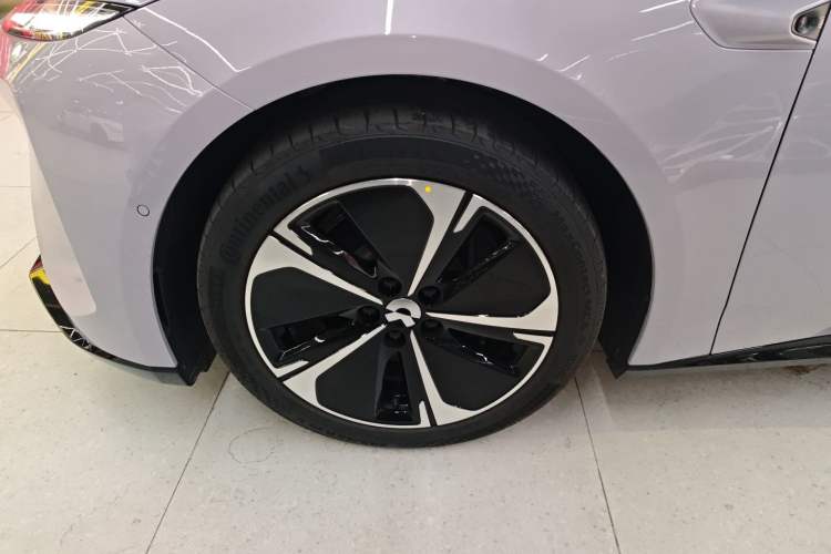 Used Nio ET5T 2025 75 kWh Touring Left Front Wheel Hub