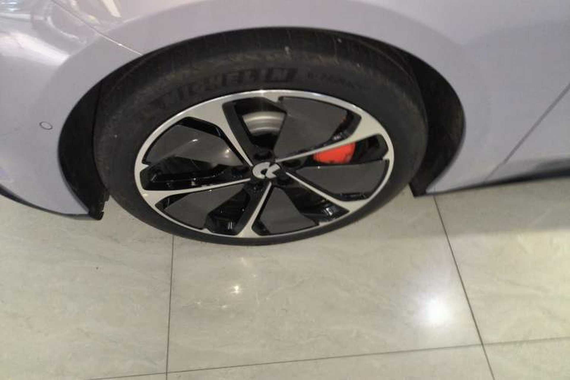 Used Nio ET5T 2025 75 kWh Touring Left Front Wheel Hub