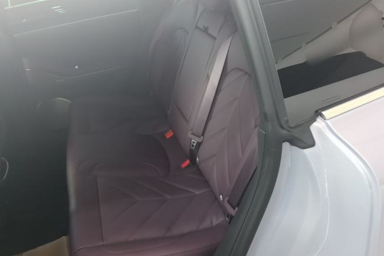 Used Nio ET5T 2025 75 kWh Touring Left Rear Seat