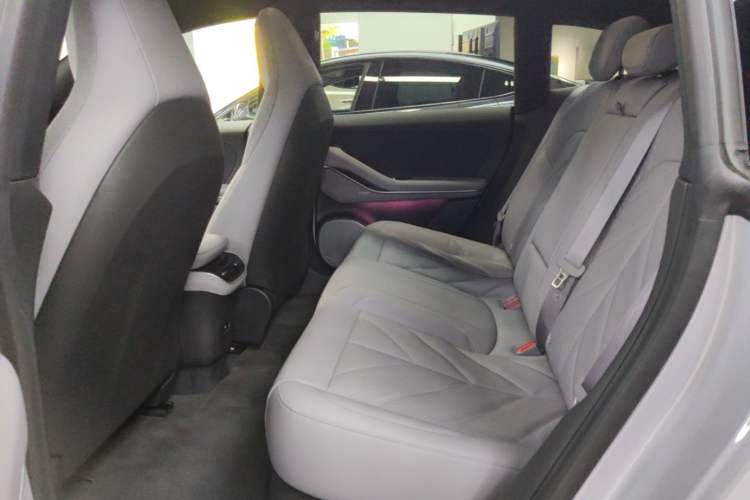 Used Nio ET5T 2025 75 kWh Touring Left Rear Seat
