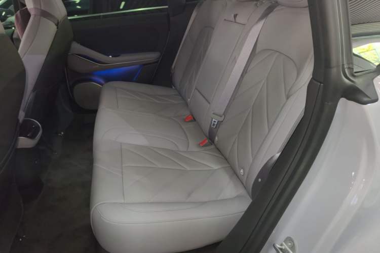 Used Nio ET5T 2025 75 kWh Touring Left Rear Seat