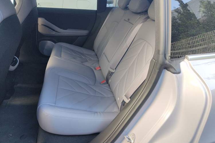 Used Nio ET5T 2025 75 kWh Touring Left Rear Seat