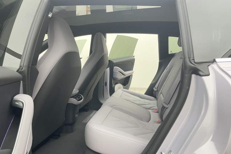 Used Nio ET5T 2025 75 kWh Touring Left Rear Seat