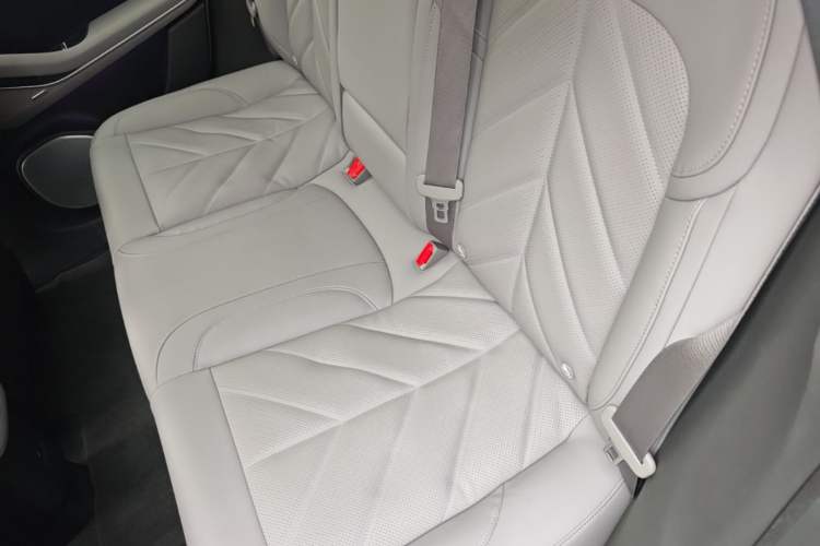 Used Nio ET5T 2025 75 kWh Touring Left Rear Seat