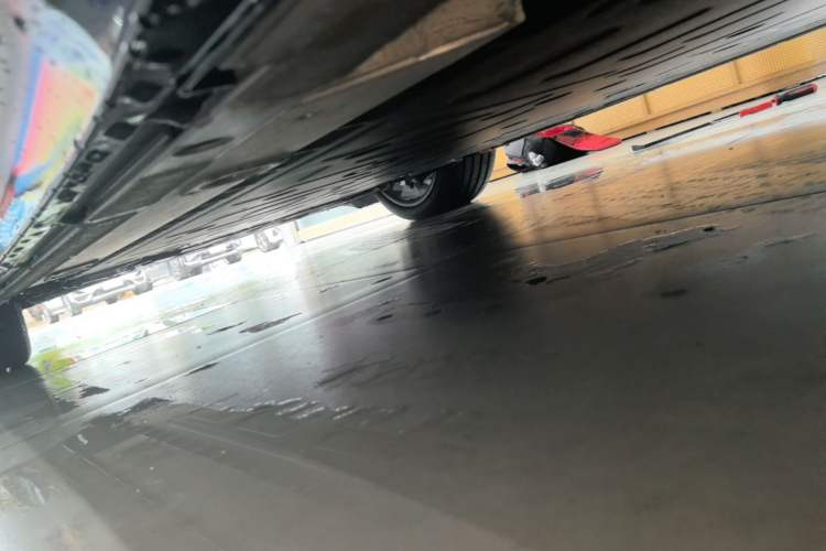 Used Nio ET5T 2025 Model Remote Sky Limited Edition 100kWh Touring Left Side Sill