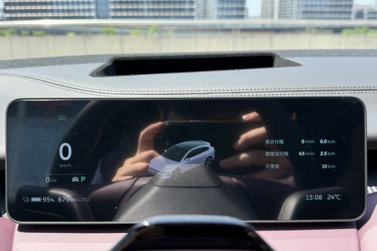 Used Nio ET5T 2025 100kWh Touring Odometer Close Up