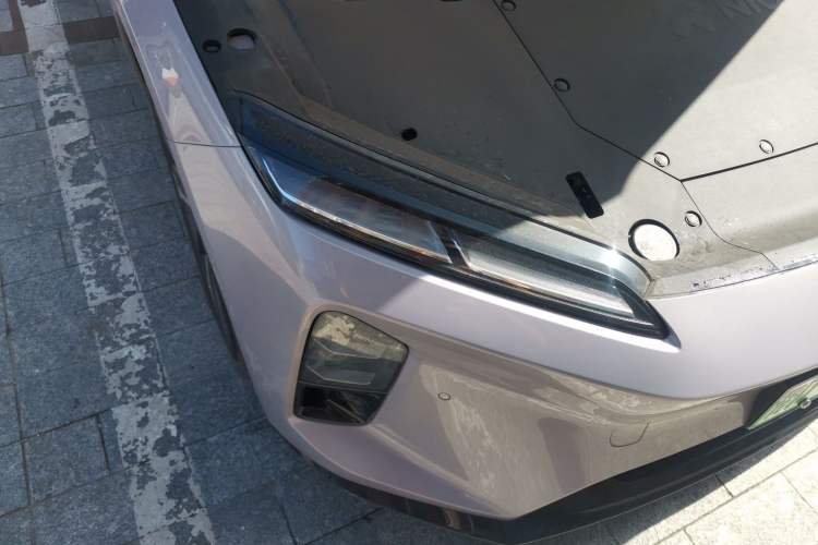 Used Nio ET5T 2025 75 kWh Touring Right Front Headlight