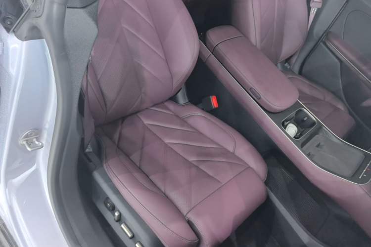 Used Nio ET5T 2025 Model Remote Sky Limited Edition 100kWh Touring Right Front Seat