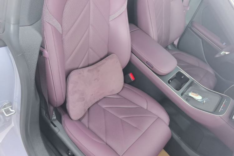 Used Nio ET5T 2025 75 kWh Touring Right Front Seat