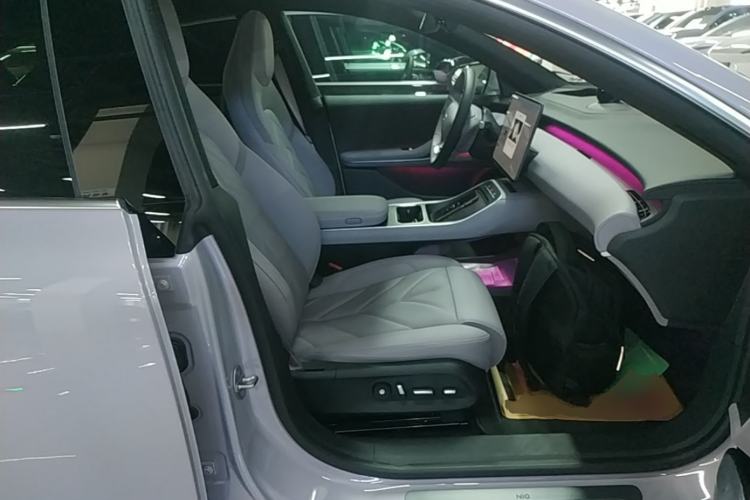 Used Nio ET5T 2025 75 kWh Touring Right Front Seat