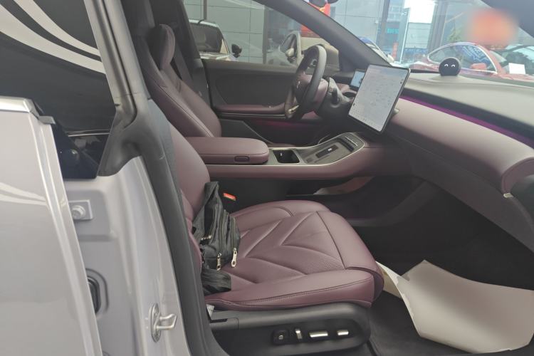 Used Nio ET5T 2025 75 kWh Touring Right Front Seat