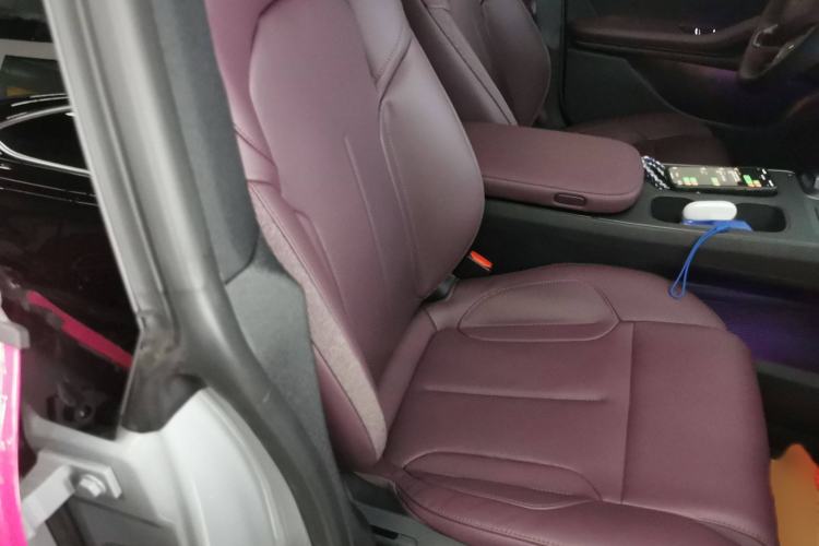 Used Nio ET5T 2025 75 kWh Touring Right Front Seat
