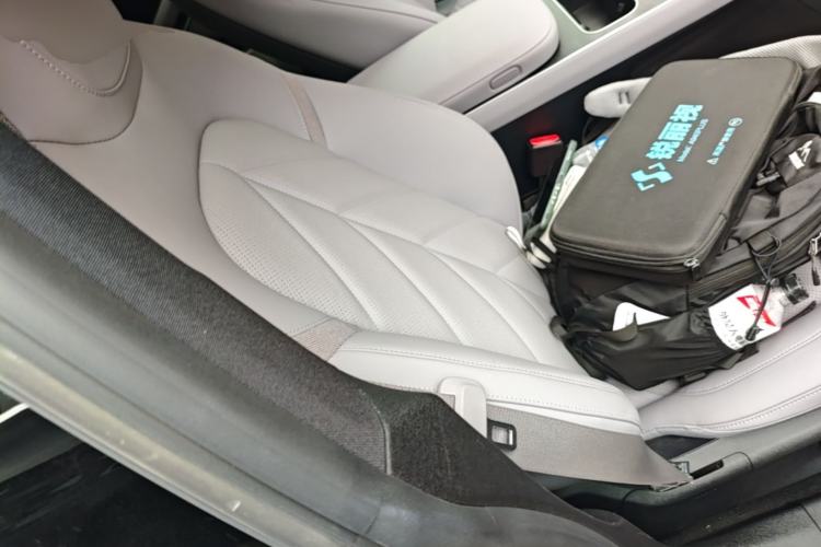 Used Nio ET5T 2025 75 kWh Touring Right Front Seat