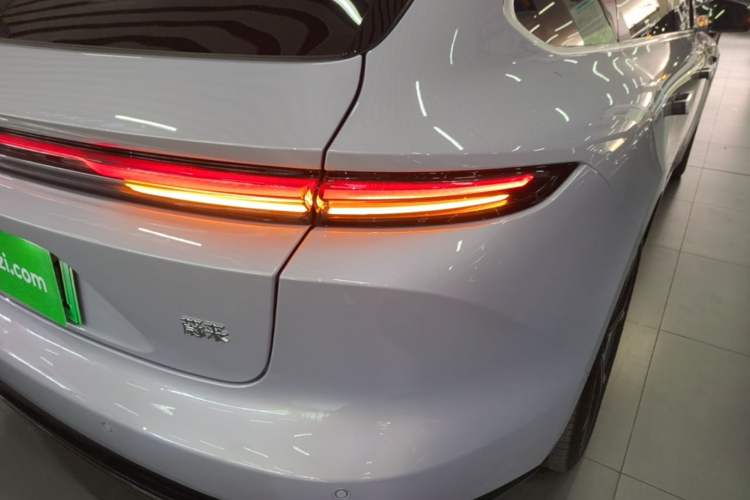 Used Nio ET5T 2025 75 kWh Touring Right Rear Taillight