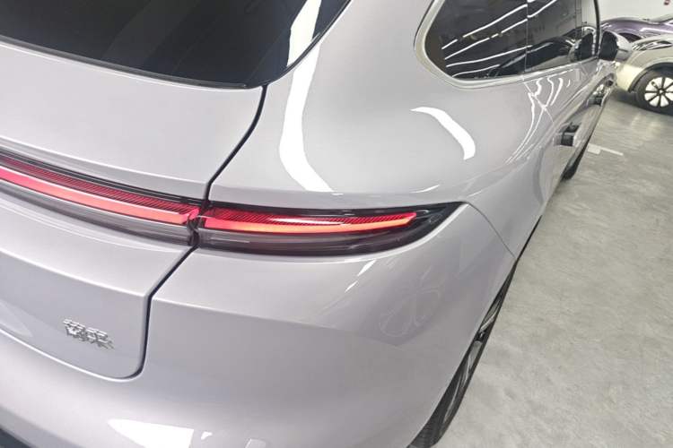 Used Nio ET5T 2025 75 kWh Touring Right Rear Taillight