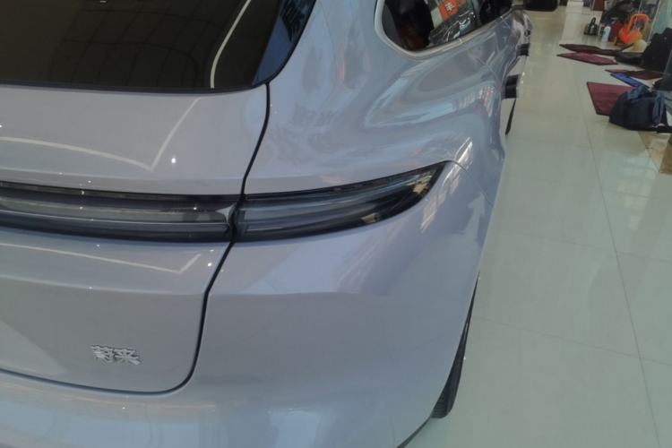 Used Nio ET5T 2025 75 kWh Touring Right Rear Taillight