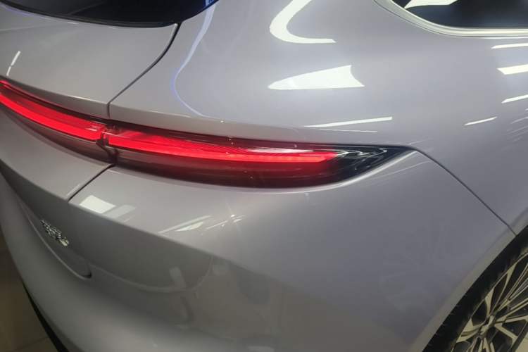 Used Nio ET5T 2025 100kWh Touring Right Rear Taillight