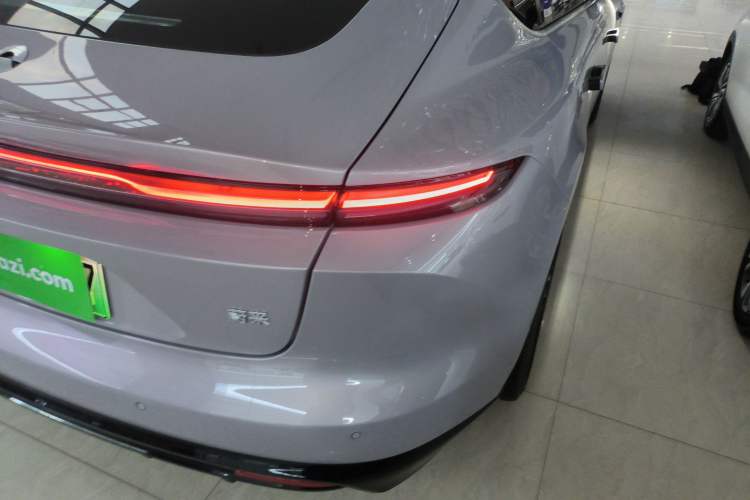 Used Nio ET5T 2025 75 kWh Touring Right Rear Taillight