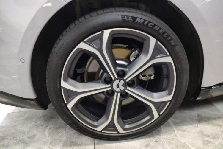 Used Nio ET5T 2025 75 kWh Touring Right Rear Wheel Hub