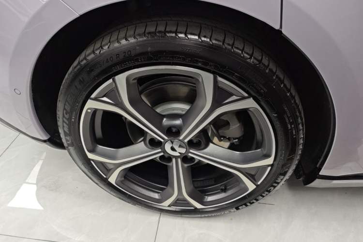 Used Nio ET5T 2025 75 kWh Touring Right Rear Wheel Hub