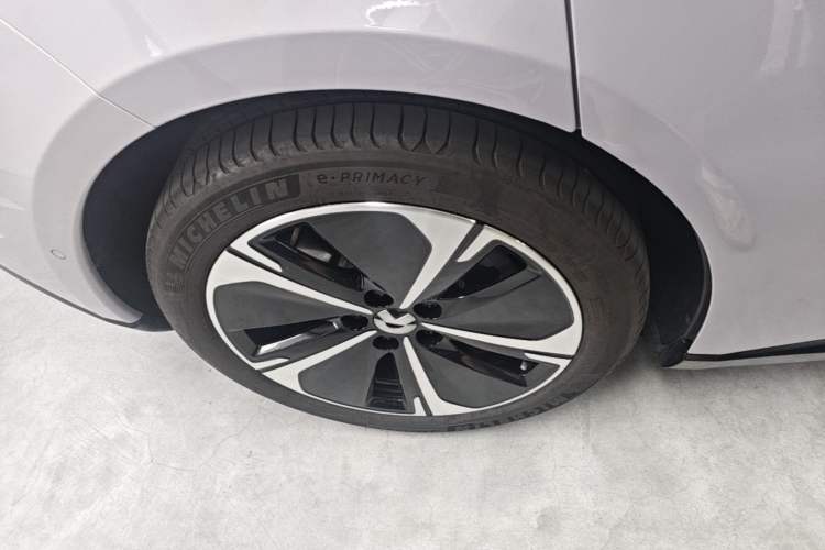 Used Nio ET5T 2025 75 kWh Touring Right Rear Wheel Hub