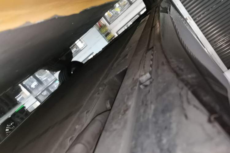 Used Nio ET5T 2025 75 kWh Touring Right Side Sill