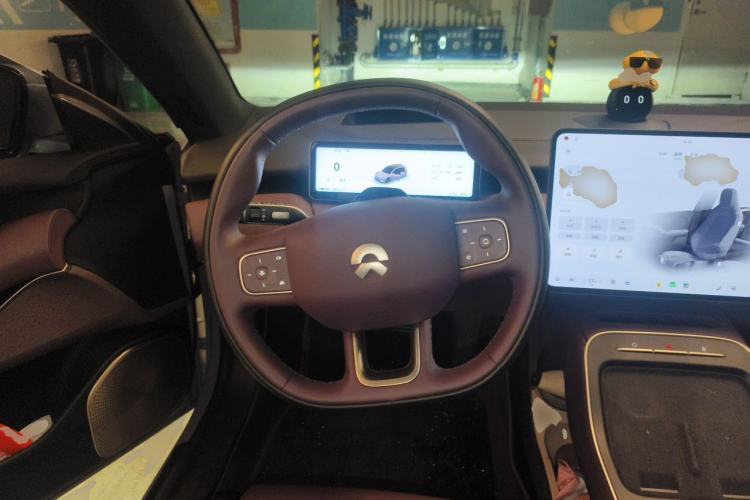 Used Nio ET5T 2025 75 kWh Touring Steering Wheel