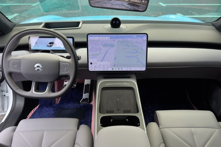 Used Nio ET5T 2025 75 kWh Touring Steering Wheel