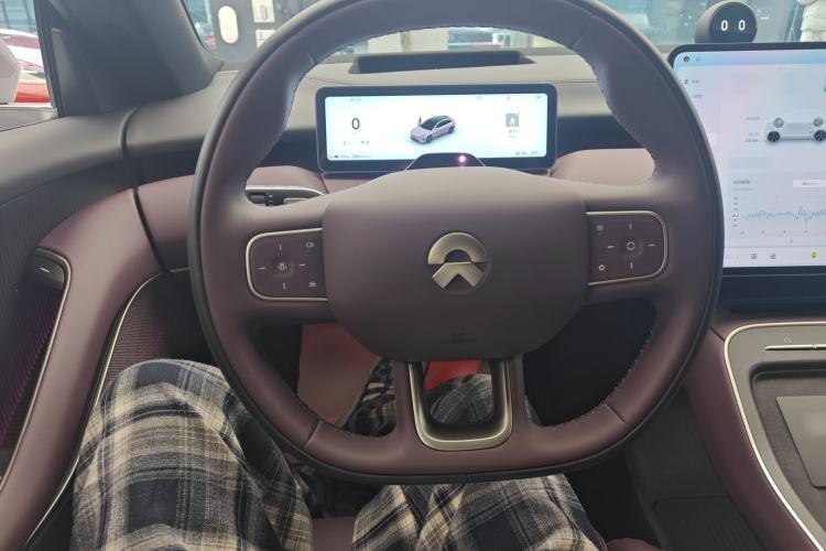 Used Nio ET5T 2025 75 kWh Touring Steering Wheel
