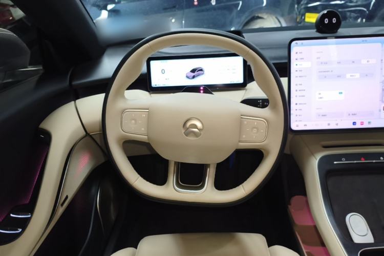 Used Nio ET5T 2025 75 kWh Touring Steering Wheel