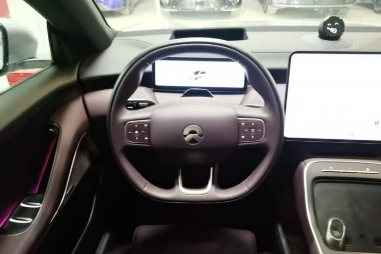 Used Nio ET5T 2025 75 kWh Touring Steering Wheel