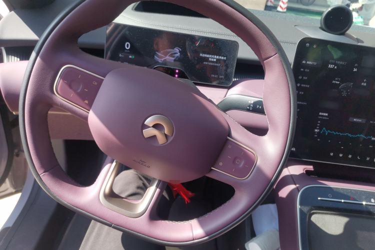 Used Nio ET5T 2025 75 kWh Touring Steering Wheel
