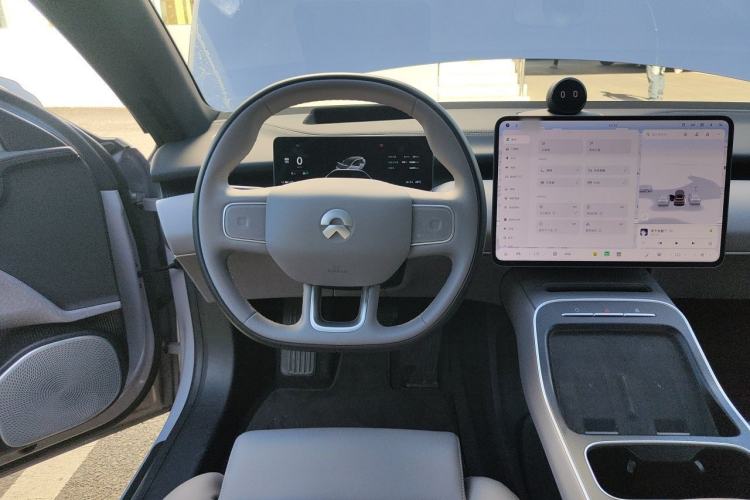 Used Nio ET5T 2025 75 kWh Touring Steering Wheel