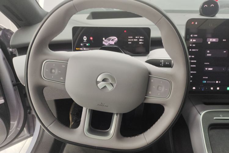 Used Nio ET5T 2025 75 kWh Touring Steering Wheel