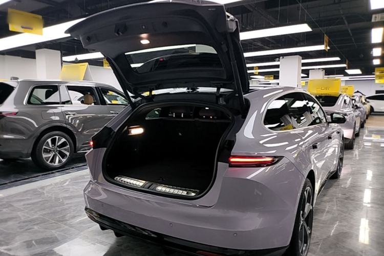 Used Nio ET5T 2025 75 kWh Touring Trunk