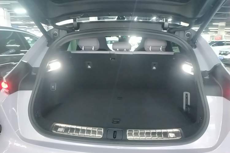 Used Nio ET5T 2025 75 kWh Touring Trunk