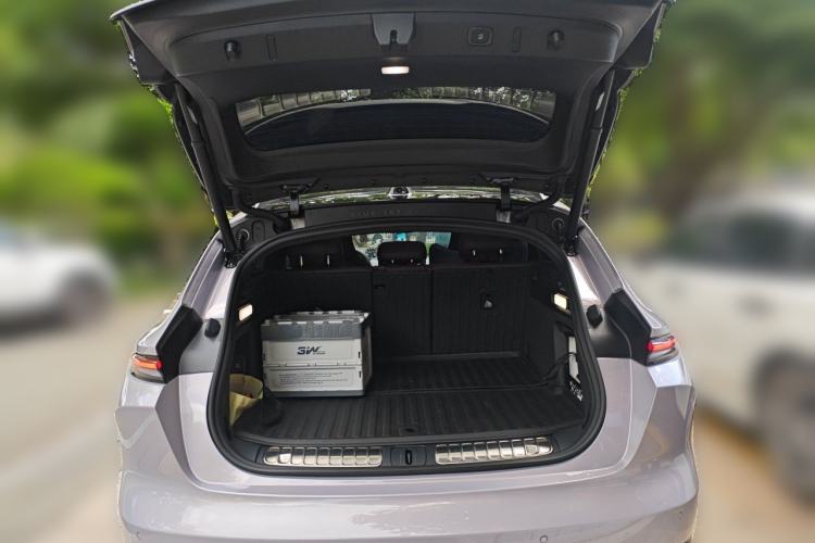 Used Nio ET5T 2025 75 kWh Touring Trunk
