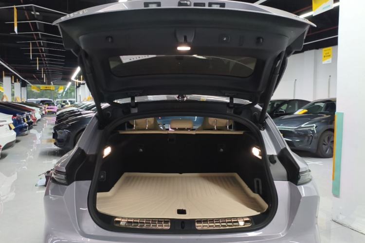 Used Nio ET5T 2025 75 kWh Touring Trunk