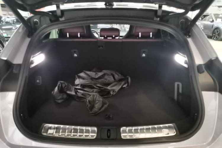 Used Nio ET5T 2025 75 kWh Touring Trunk