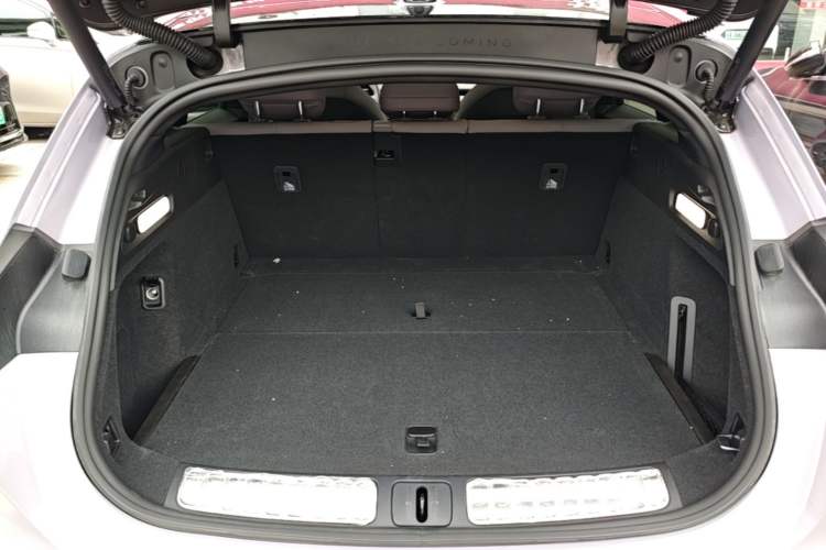 Used Nio ET5T 2025 75 kWh Touring Trunk