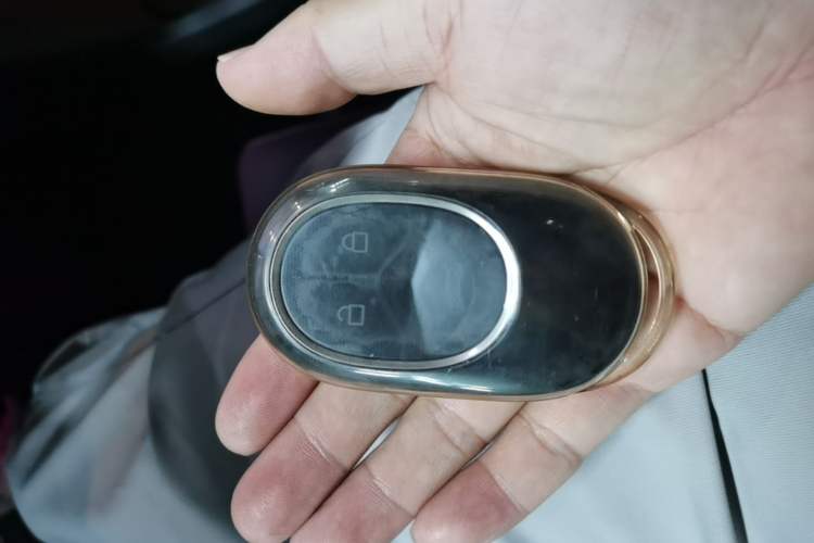 Used Nio ET5T 2025 75 kWh Touring Vehicle Key