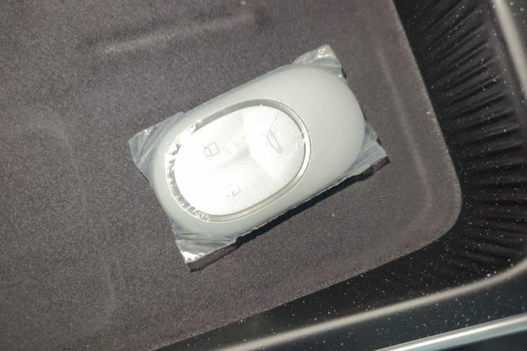Used Nio ET5T 2025 75 kWh Touring Vehicle Key