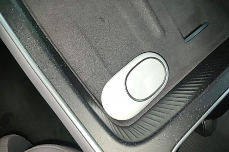 Used Nio ET5T 2025 75 kWh Touring Vehicle Key
