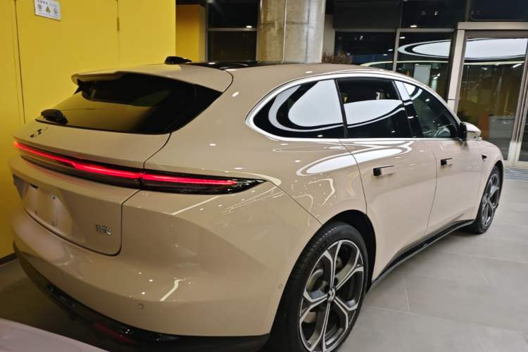 Used Nio ET5T 2025 75 kWh Touring Rear Right 45 Deg