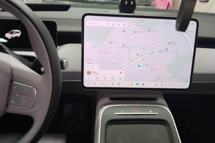 Used Nio ET5T 2025 75 kWh Touring Audio And AC Panel