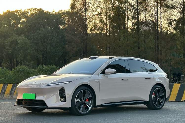 Used Nio ET5T 2025 75 kWh Touring Exterior 2