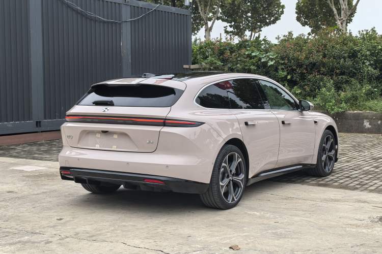 Used Nio ET5T 2025 75 kWh Touring Exterior 6