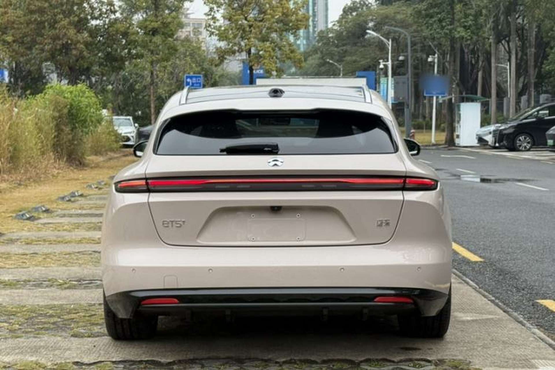 Used Nio ET5T 2025 100kWh Touring Exterior 9